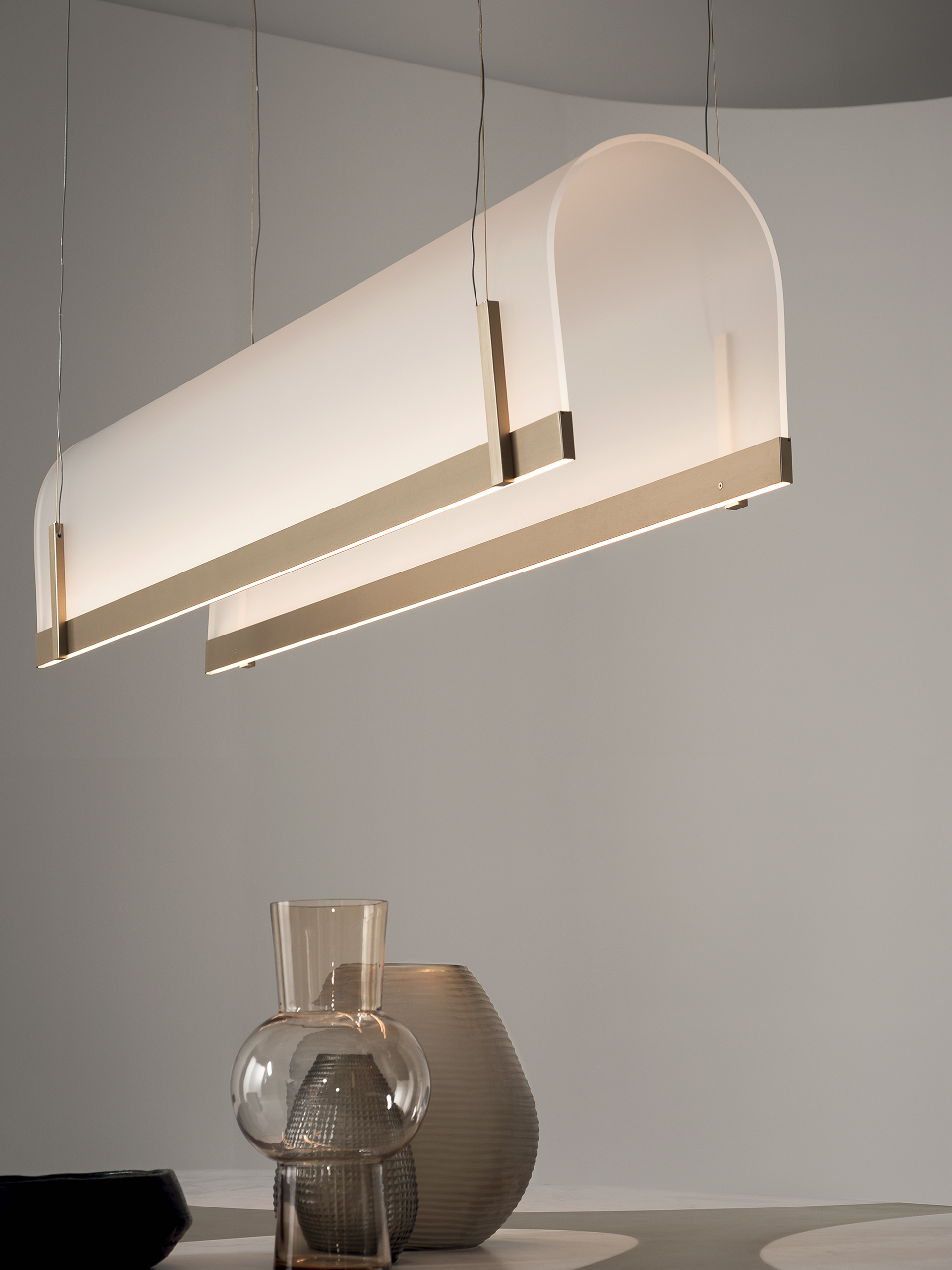 4. Tunnel, wall and suspension lamp in satin brass-plated metal, for Baxter - ph. © Andrea Ferrari